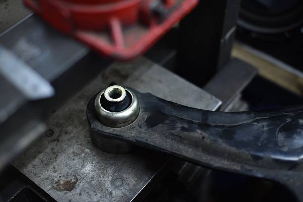 Трендови смањења тежине у дизајну чаура контролне руке