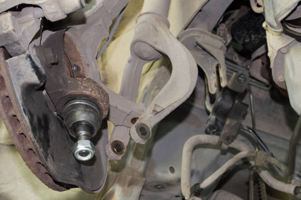 Улога чаура контролне руке у дистрибуцији угла превртања и крутости при котрљању